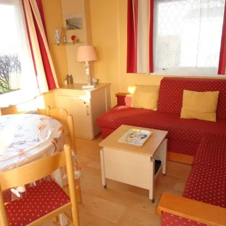 Mobil-home Fouras, 3 Pieces, 4 Personnes - Fr-1-709-21 Fouras
