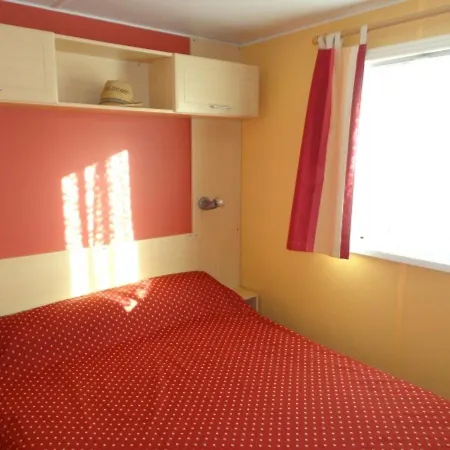 Mobil-home Fouras, 3 Pieces, 4 Personnes - Fr-1-709-21