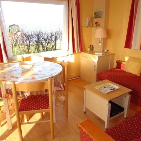 Ferienhaus Mobil-home Fouras, 3 Pieces, 4 Personnes - Fr-1-709-21 *